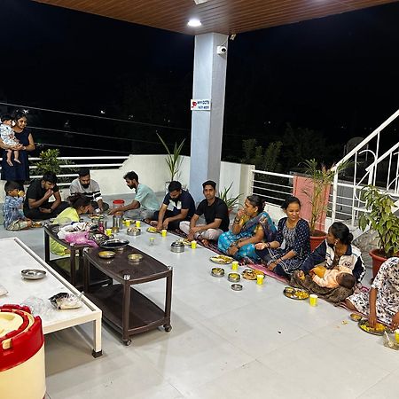 Vatavriksha Guest House,Akkalkot Akalkot ภายนอก รูปภาพ