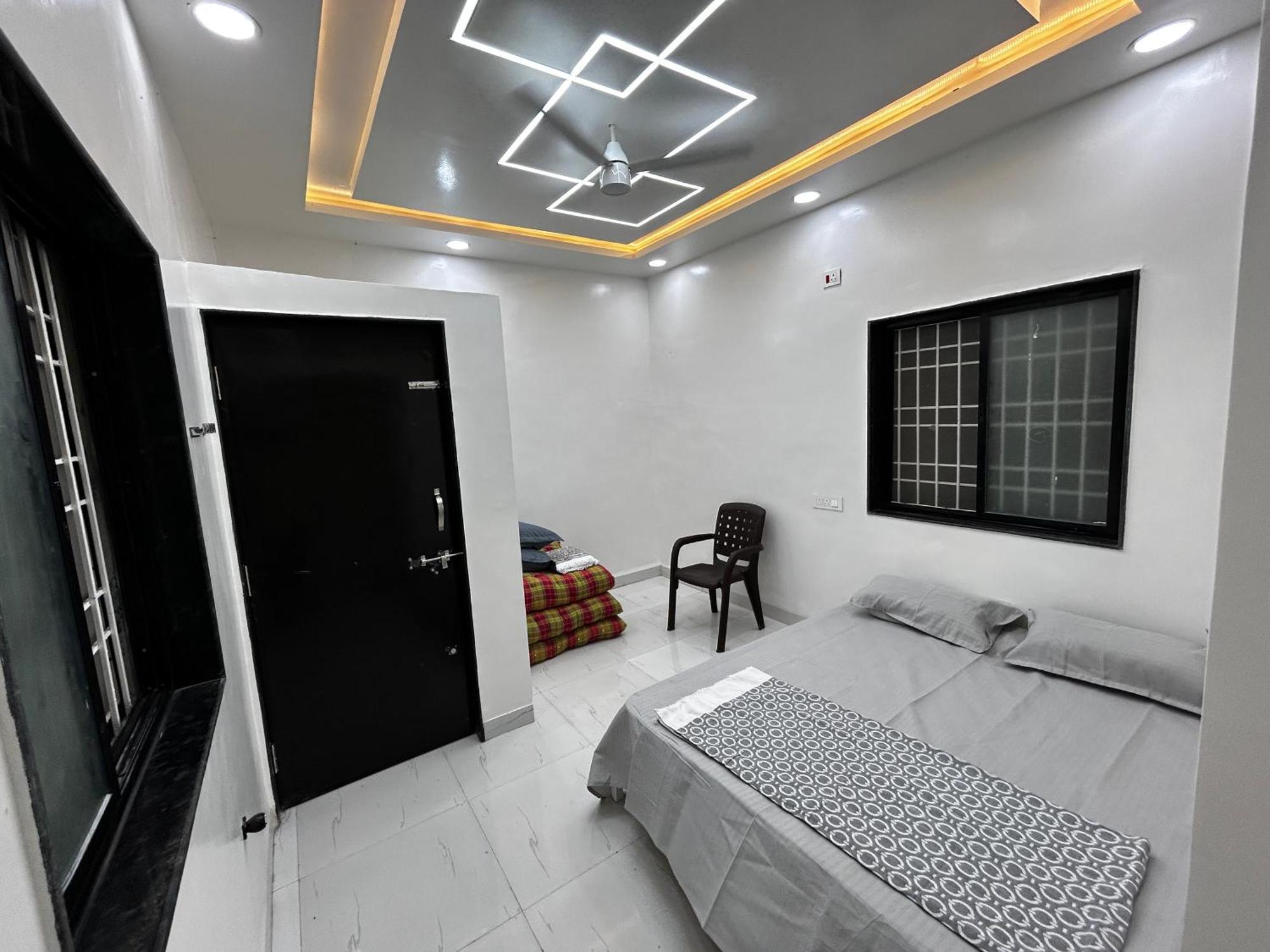 Vatavriksha Guest House,Akkalkot Akalkot ภายนอก รูปภาพ