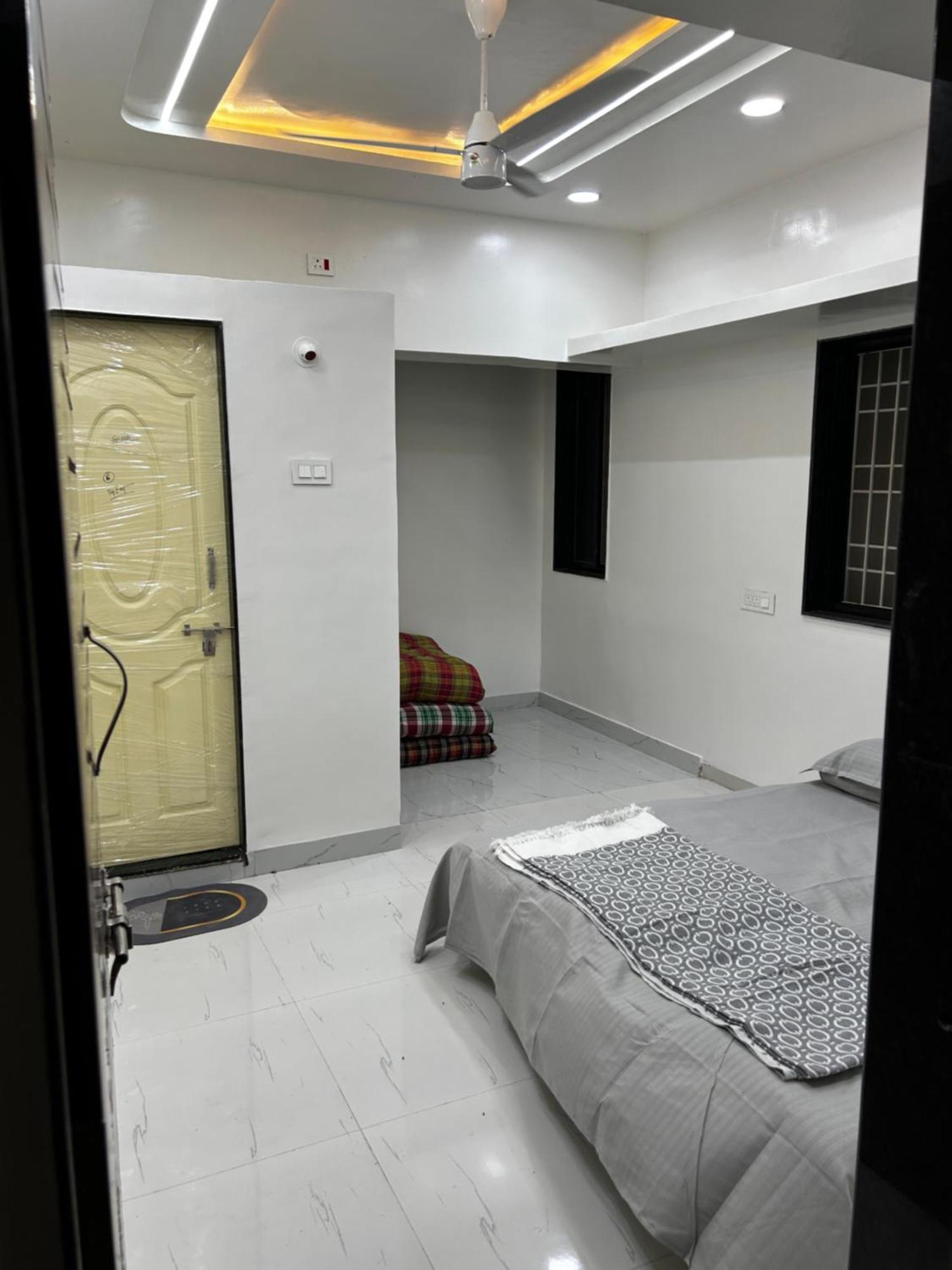 Vatavriksha Guest House,Akkalkot Akalkot ภายนอก รูปภาพ