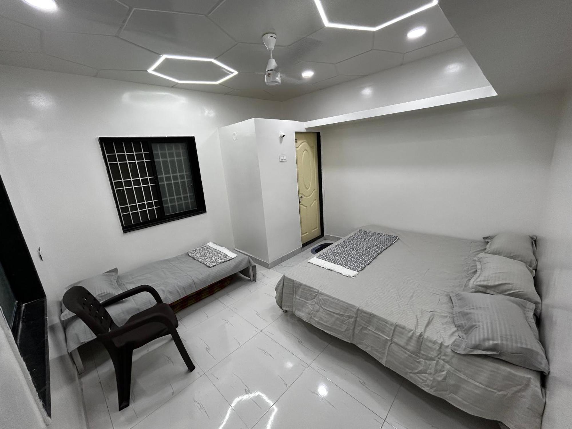 Vatavriksha Guest House,Akkalkot Akalkot ภายนอก รูปภาพ